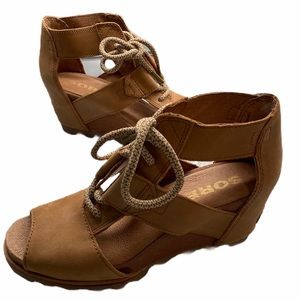 Sorel Joanie II lace up